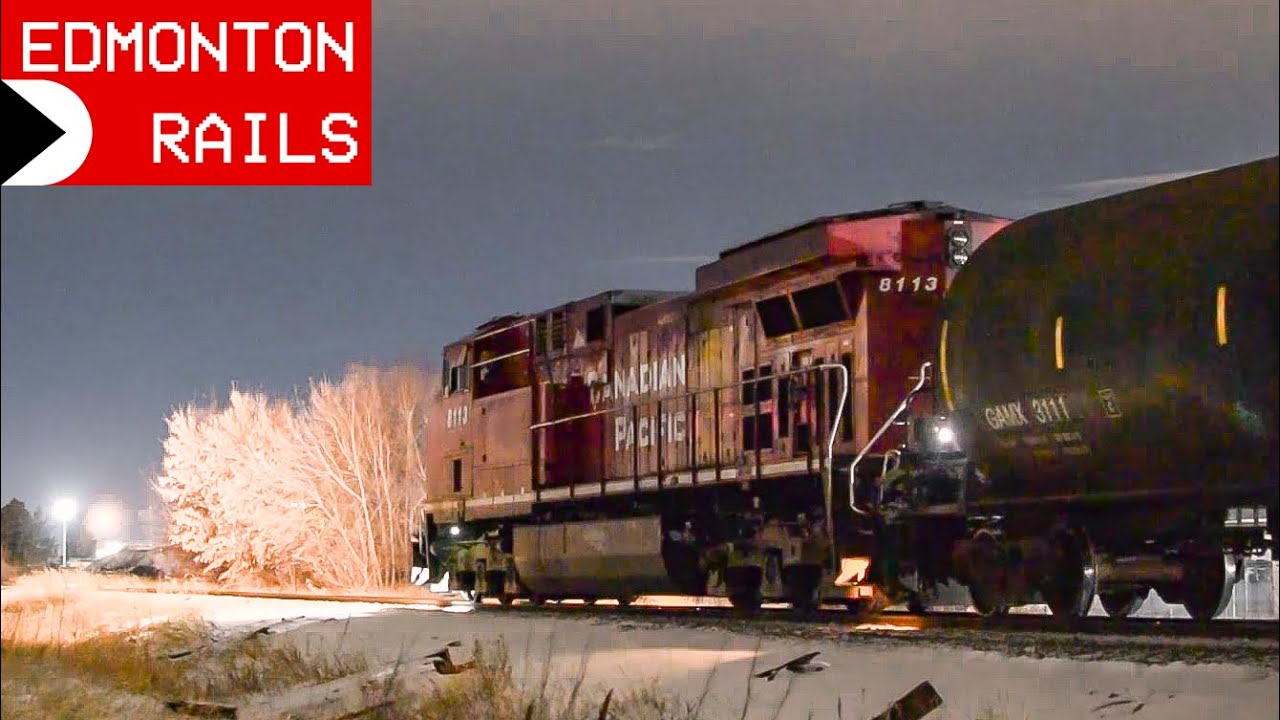Canadian Pacific Train Assembly ft. Great Sounding GE Locomotives in the Snow