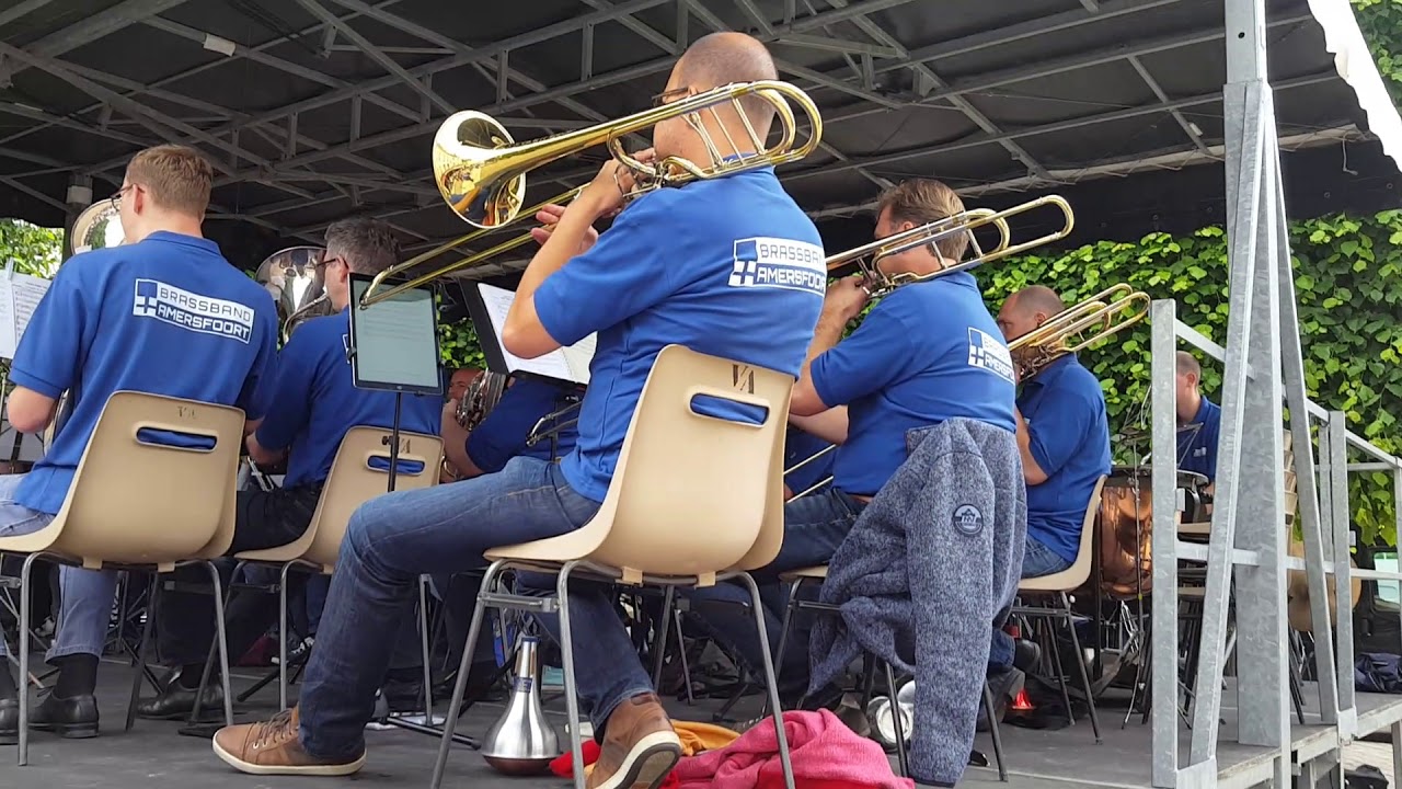 Moon River - Henry Mancini - Brassband Amersfoort in Amboise (F)