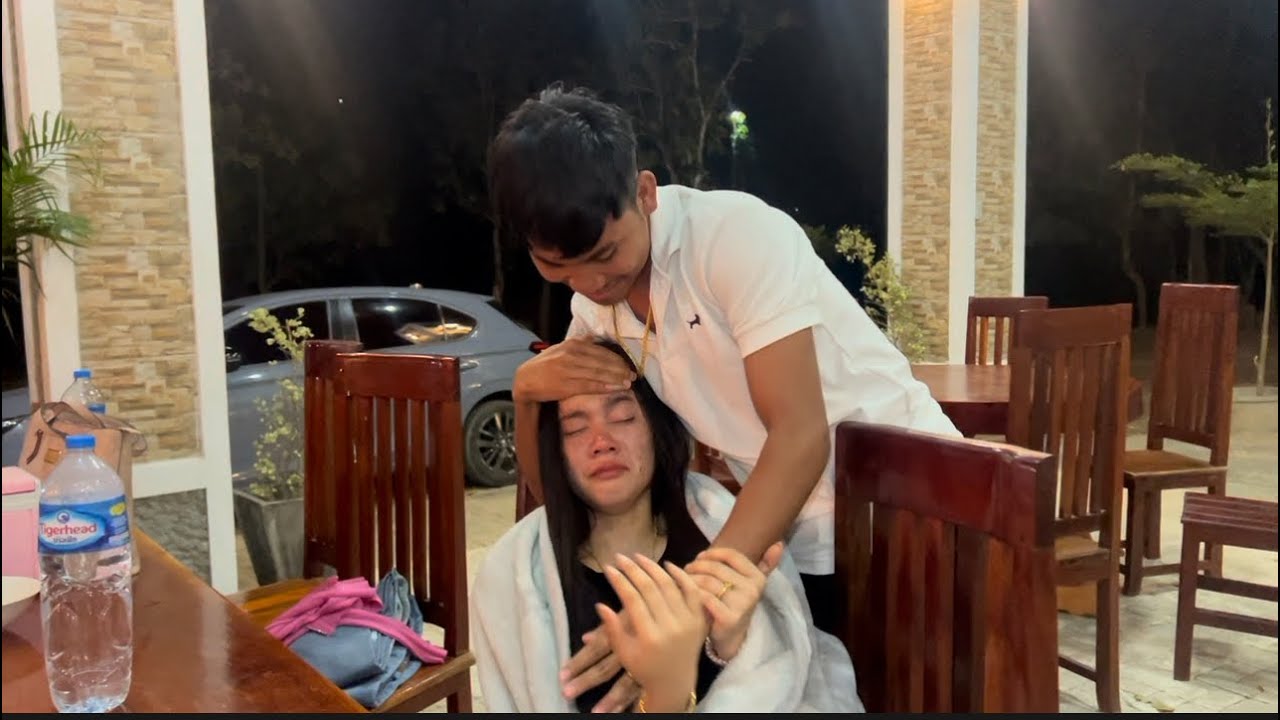 สาวอาริต้าร้องไห้เพราะลูกชิ้น4ลูก อากอยกินไม่รอ😂