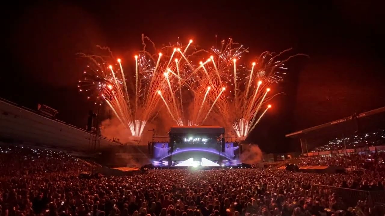 Take That : Rule the word. Live at Plymouth