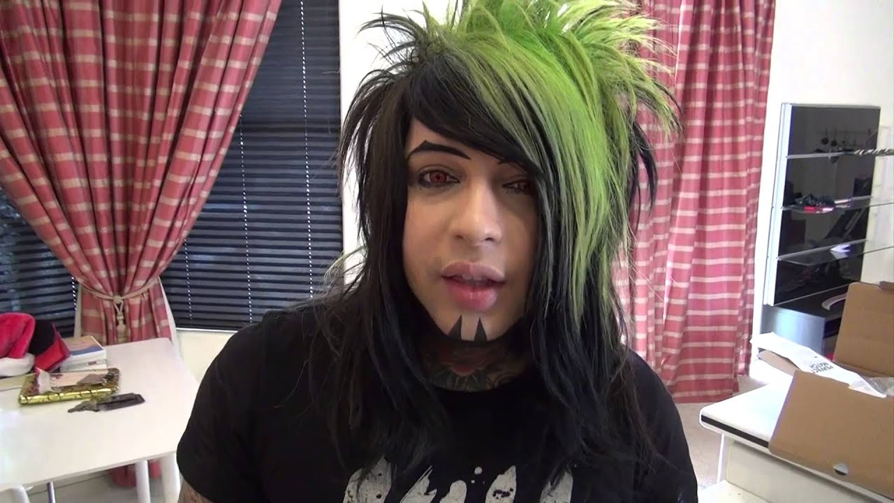 Dahvie and Jayy Give Back For The Holidays
