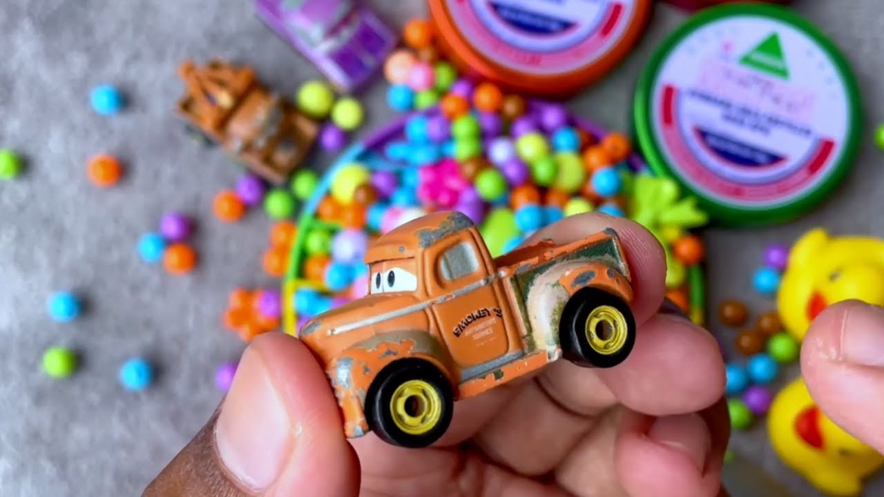 Colorful Candy ASMR, Magic Gum Balls & Glitter in Three Bathtubs, Mixing Skittles #47