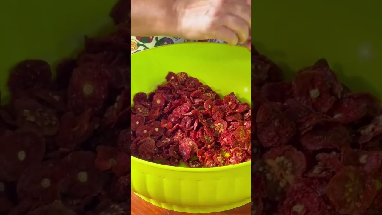 Pomodorini secchi e capuliatu 