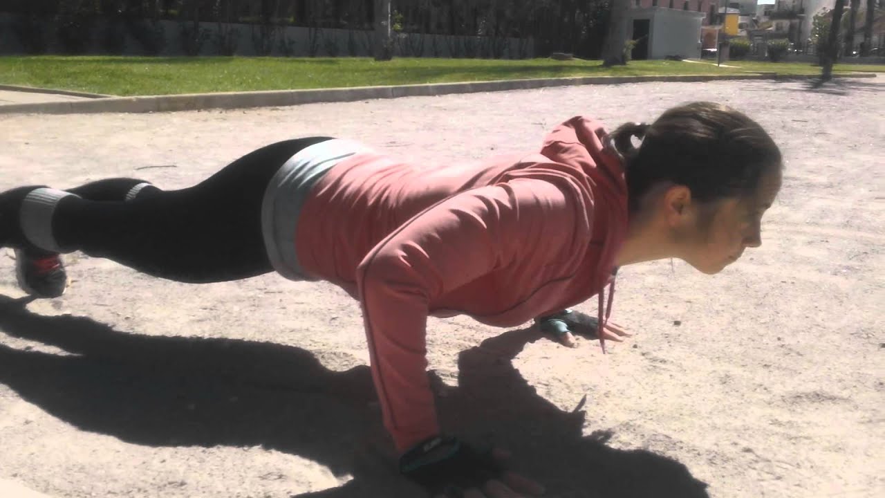 Barbarics street workout Girls Motivation HD