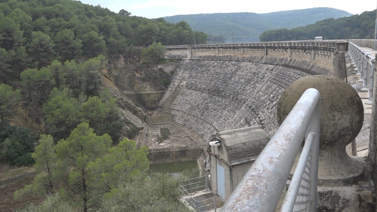 L’ACA impulsa la millora dels elements d’alliberament d’aigua a la presa de Foix