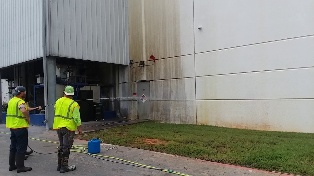 Houston Commercial Soft Washing Services - Watch us gently wash mildew from NASTY warehouse building