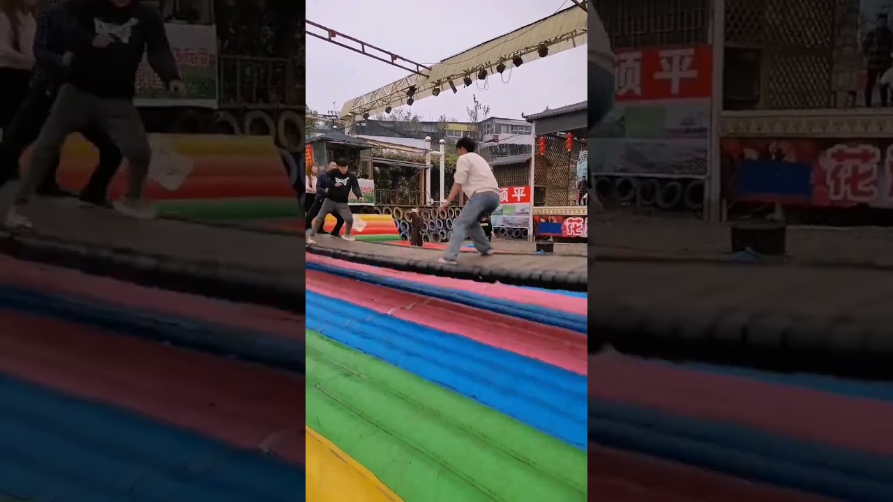 Internet celebrity bridge Internet celebrity attractions Shake and laugh bridge