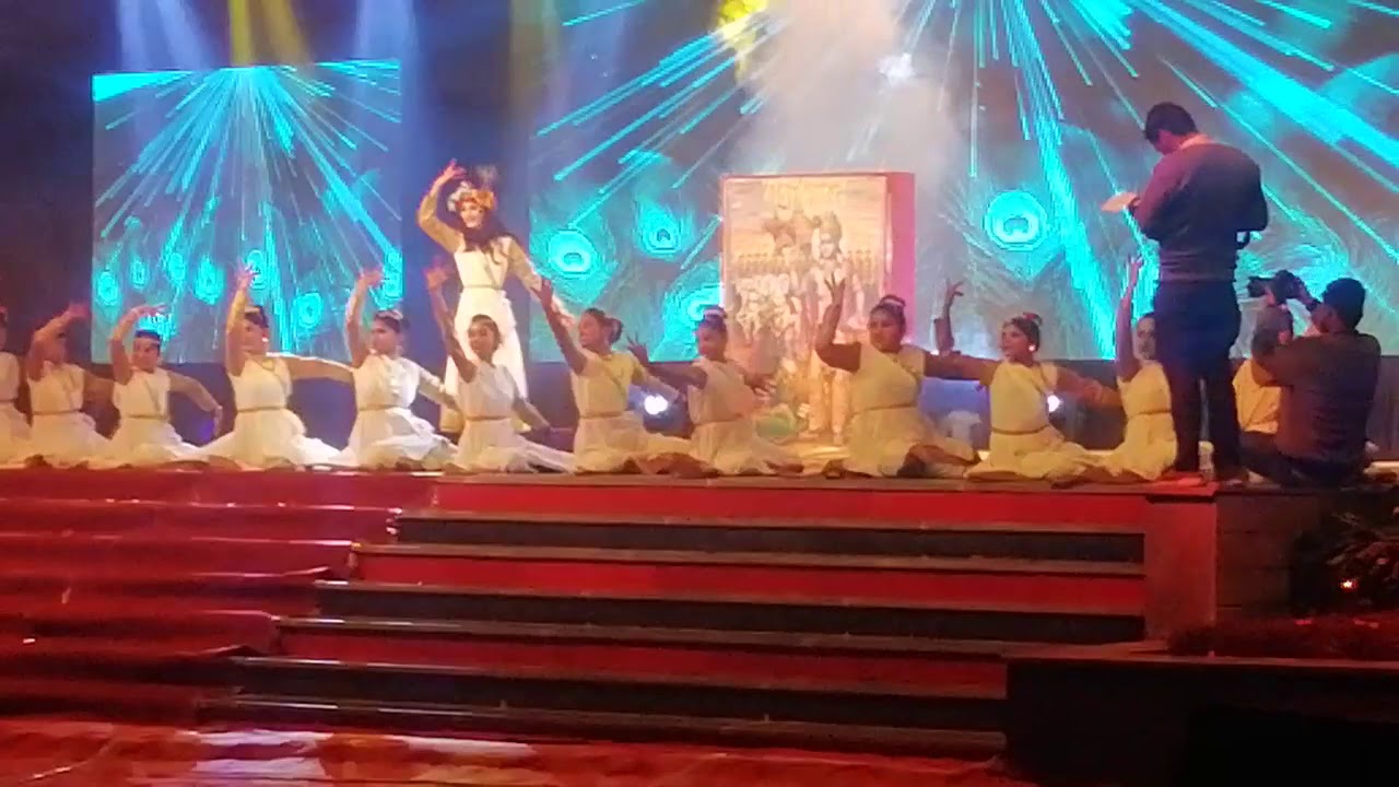 Annual function dance performance at pragati vidya peeth gwalior 2019 . Nidhi parihar participation