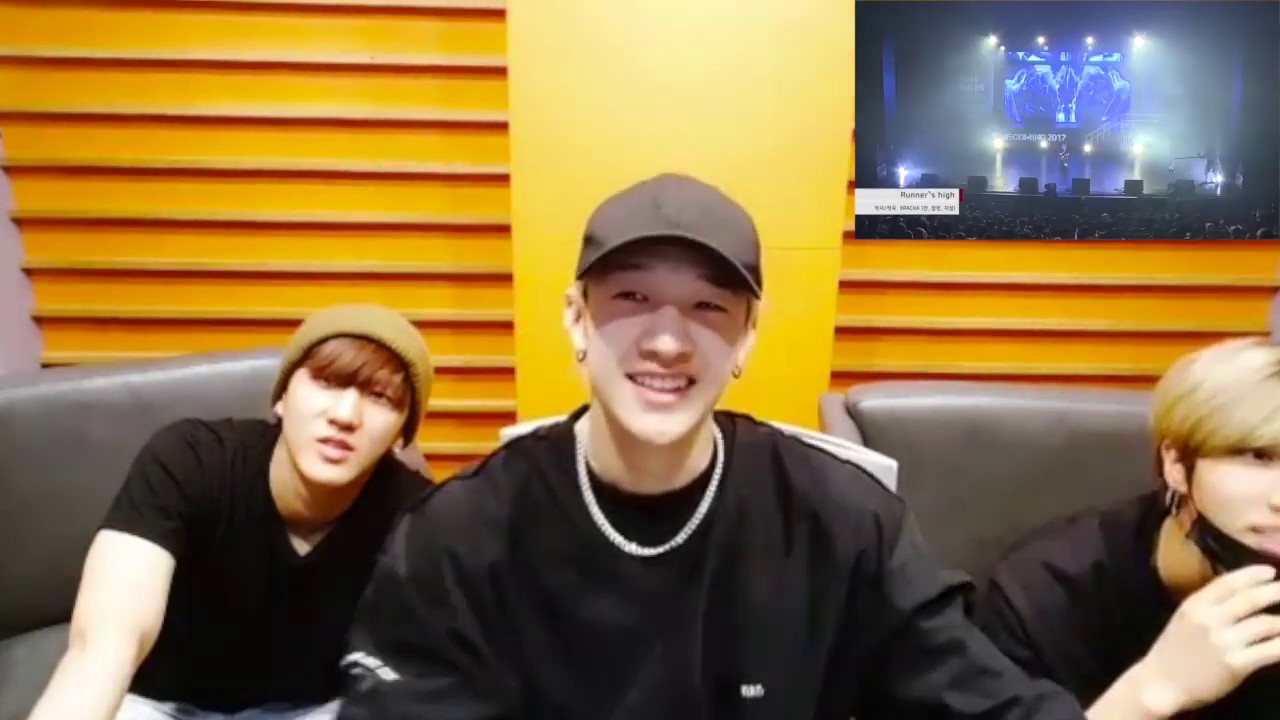 3racha watching their jyp homecoming runner's high stage