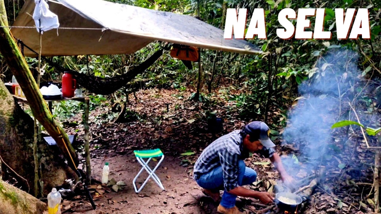 Acampei sozinho em uma mata fechada do outro lado do Rio no interior do Mato Grosso