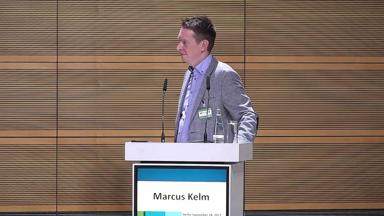 27 Automated risk prediction of outcomes on the basis of real world data Kelm