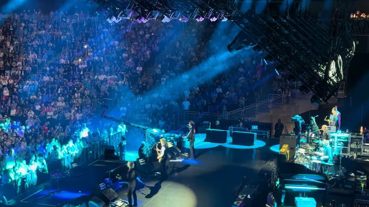 Paul McCartney - Jet - Acrisure Arena, Palm Desert, CA - 9/29/25