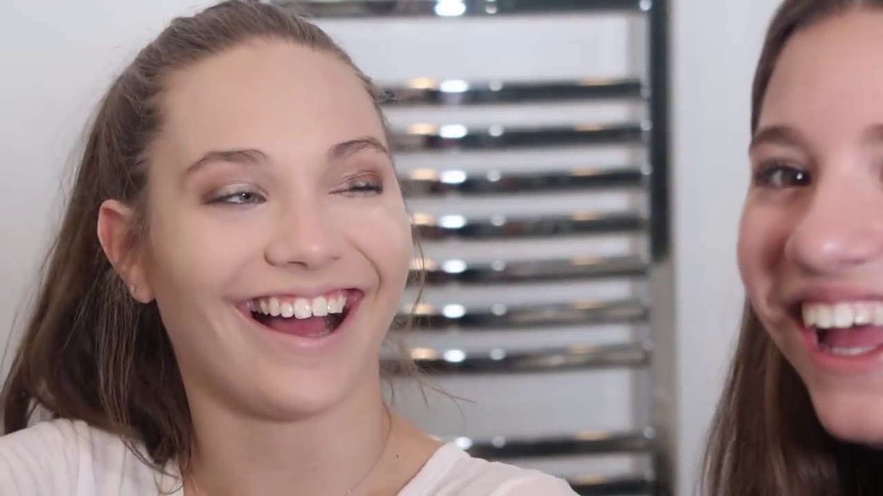 MY SISTER DOES MY MAKEUP