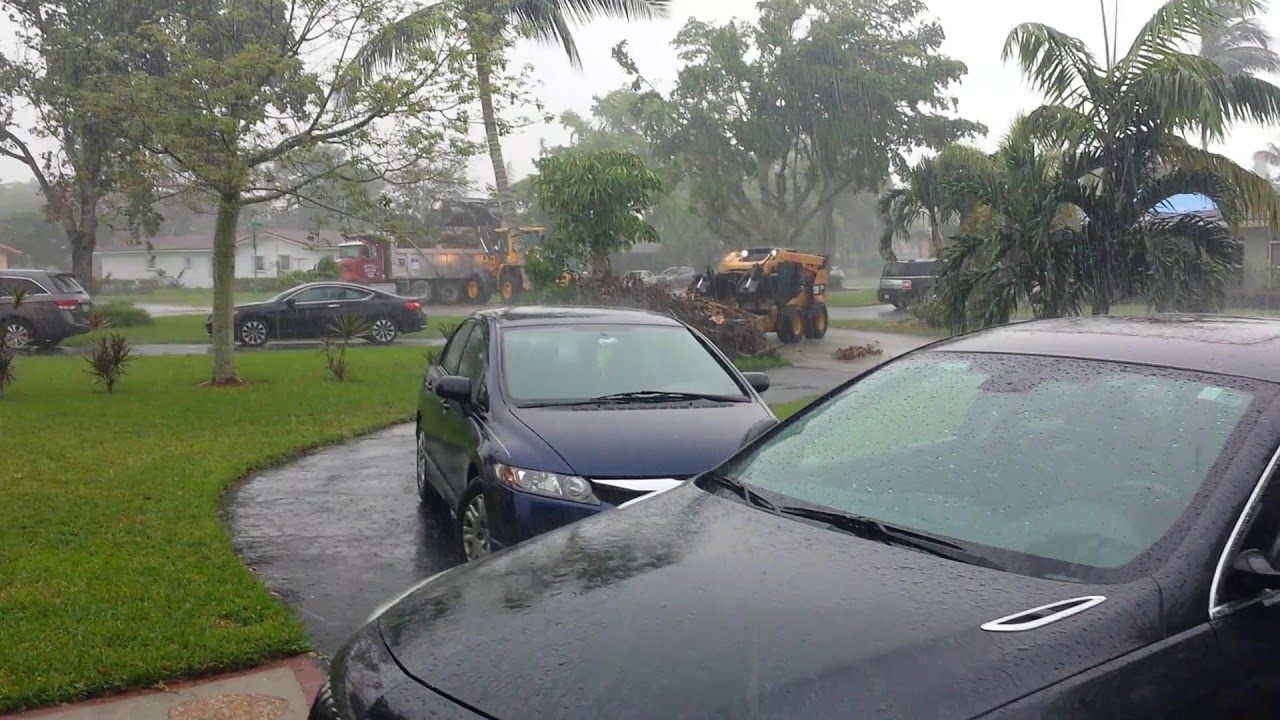 Das Garage Hurricane Irma Clean up 2