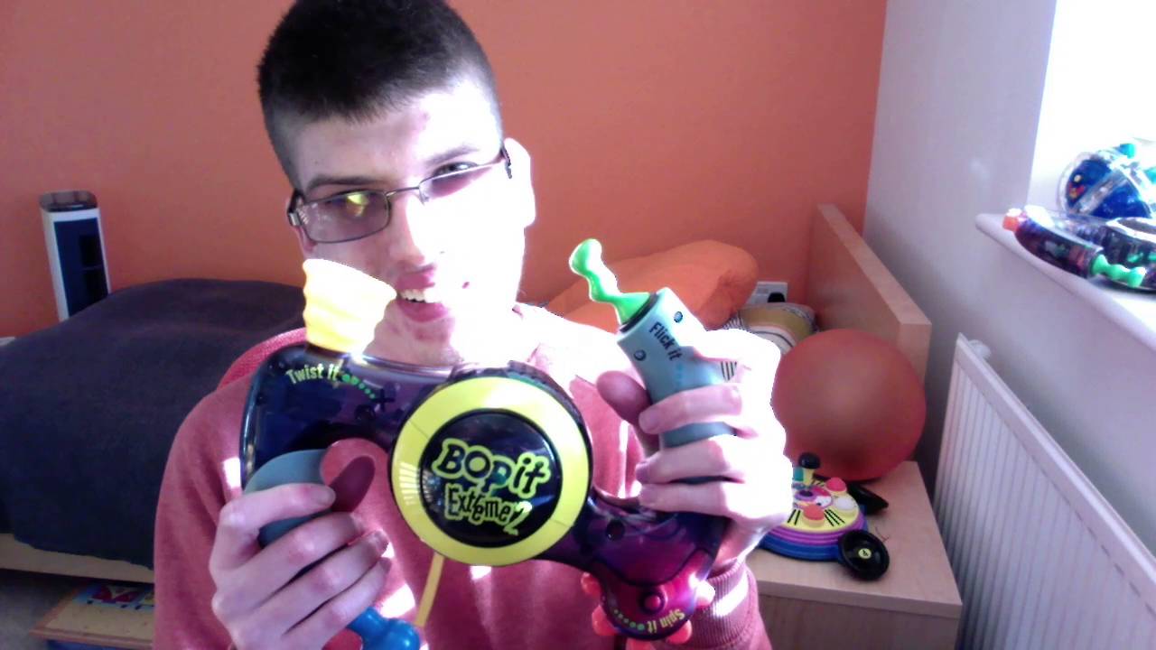 Hub - Bop It Extreme 2 on Low Batteries - Video 2