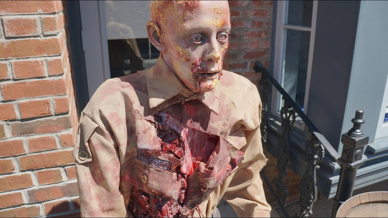 Halloween Horror Nights 2013 Preparations at Universal Studios Hollywood