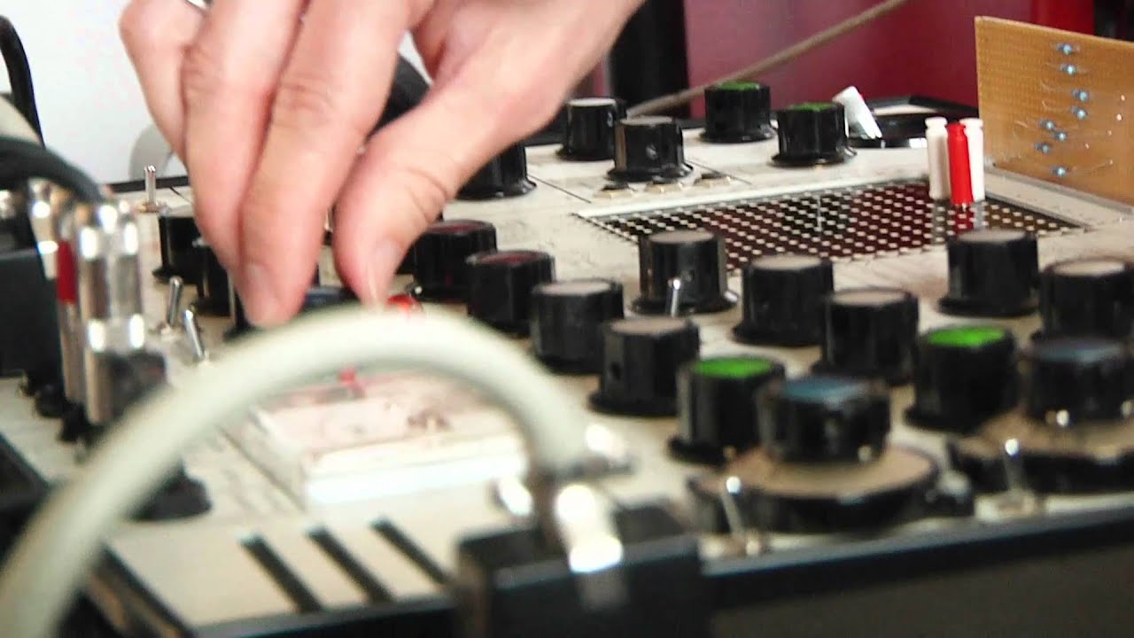 Alka - Demoing the EMS Synthi AKS Mk 1 (Pt 2/2)