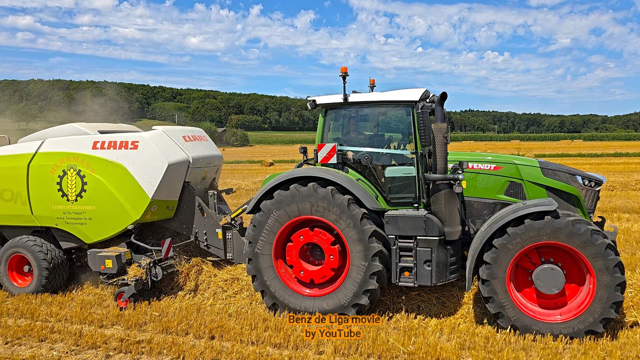 Fendt 942 Vario presst auf Sonderwunsch ein paar Mini-Stroh-Quaderballen mit Claas 5200 FC Quadrant!