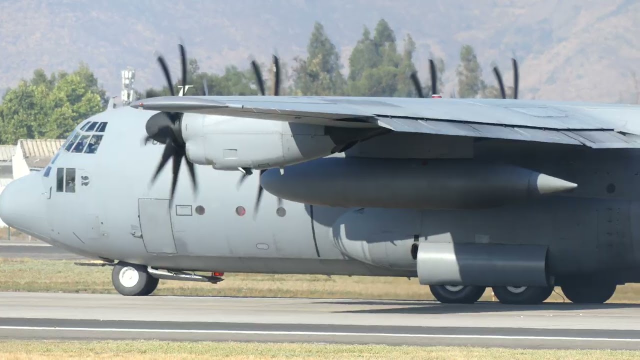 Lockheed C-130 Hercules De La FACH Landing SCL Santiago Chile