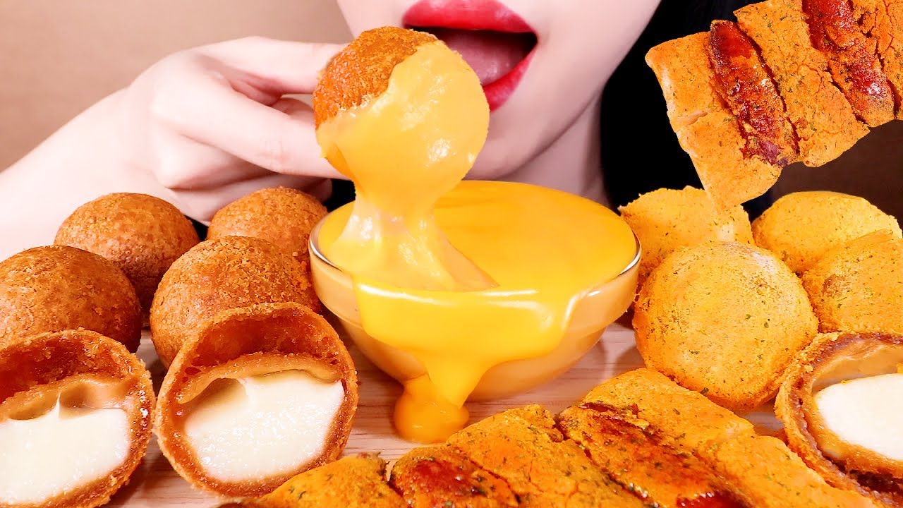 ASMR CHEESE BALLS WITH CHEESE SAUCE, SAUSAGE & RICE CAKE SKEWER eating sounds MUKBANG 치즈볼, 뿌링소떡 먹방