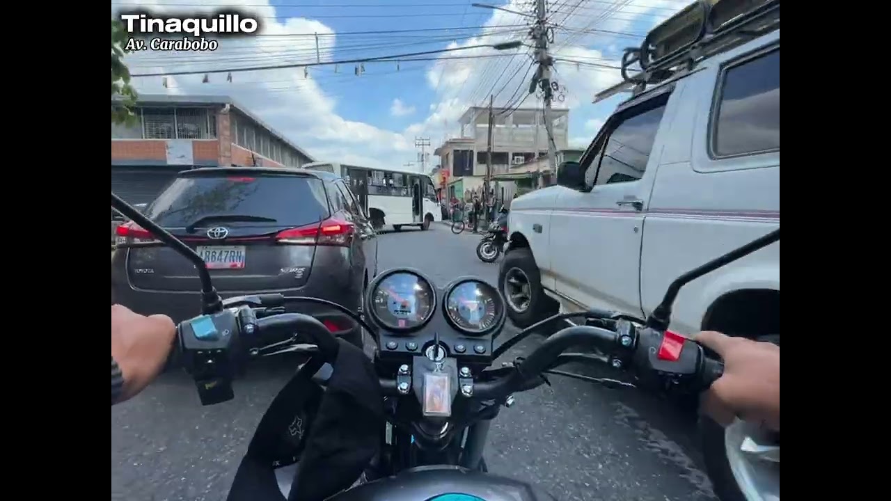 Avenida Carabobo de Tinaquillo en el estado Cojedes. Venezuela 