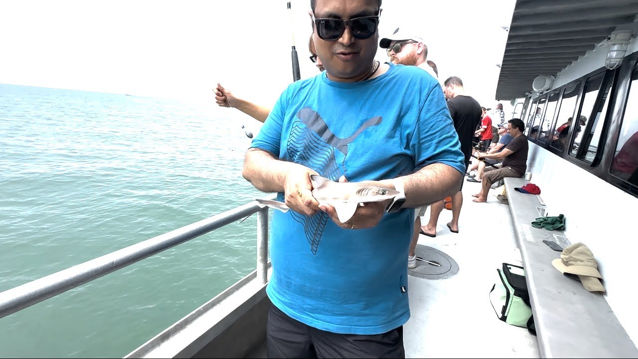 Papa ne shark pakadliya|| sea fishing || Boat ||Cape May || New Jersey || USA