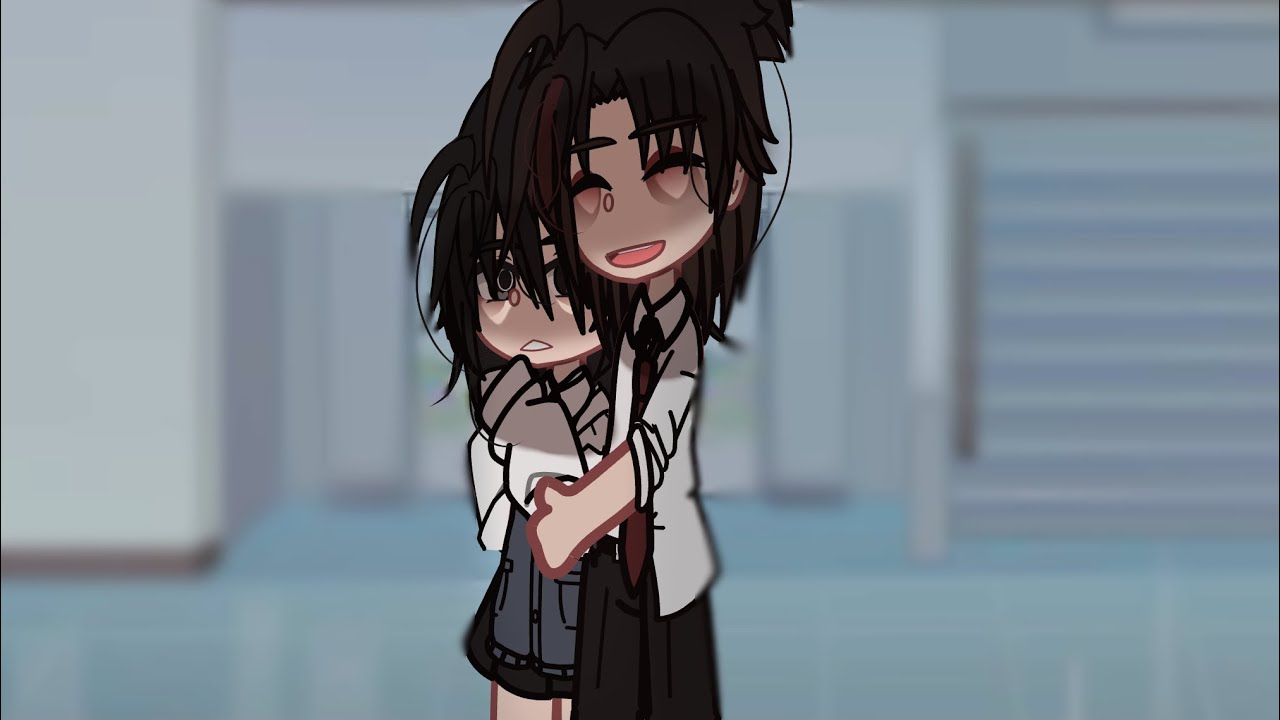Who has ren’s attention? 