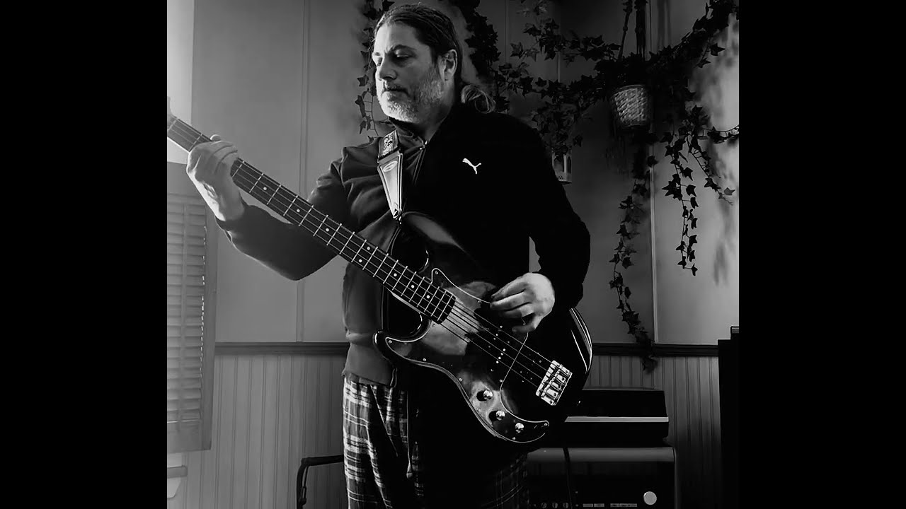 ``Self-Control`` -by Laura Branigan (Bass Cover)