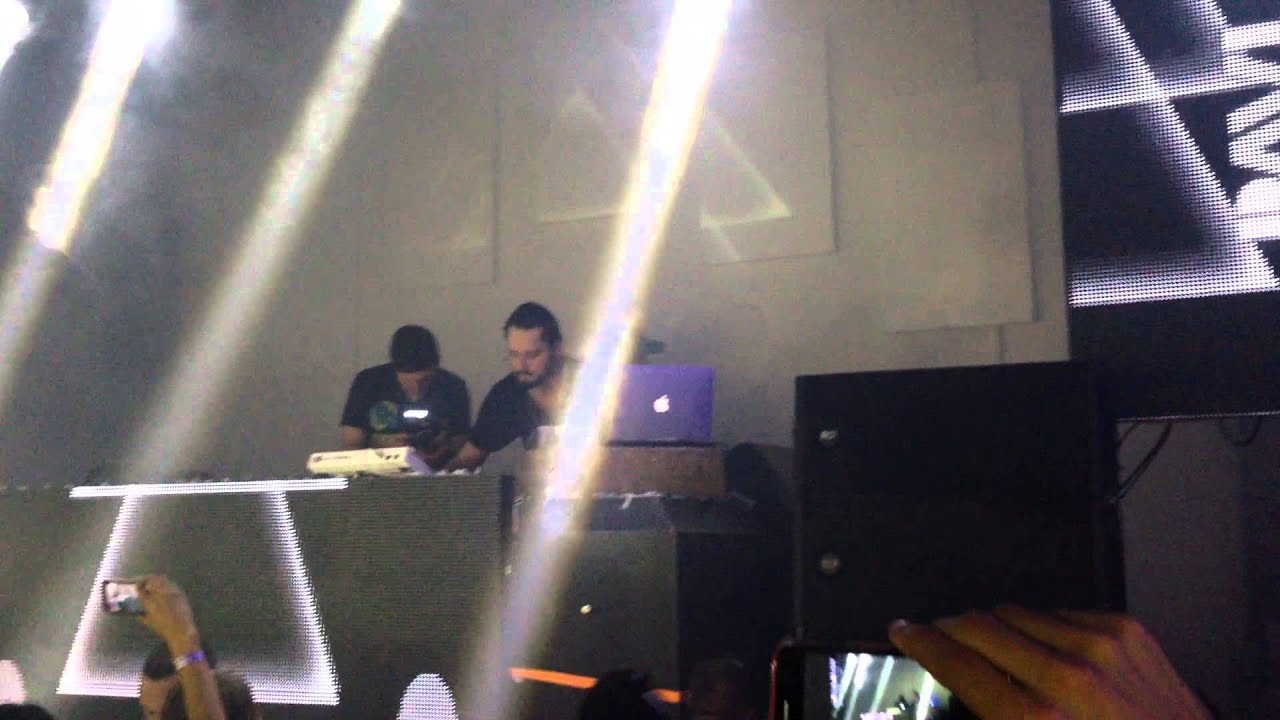 Paul Ritch (Live) Intro @ Kowel Club 08-01-2015 #TechnoFerias