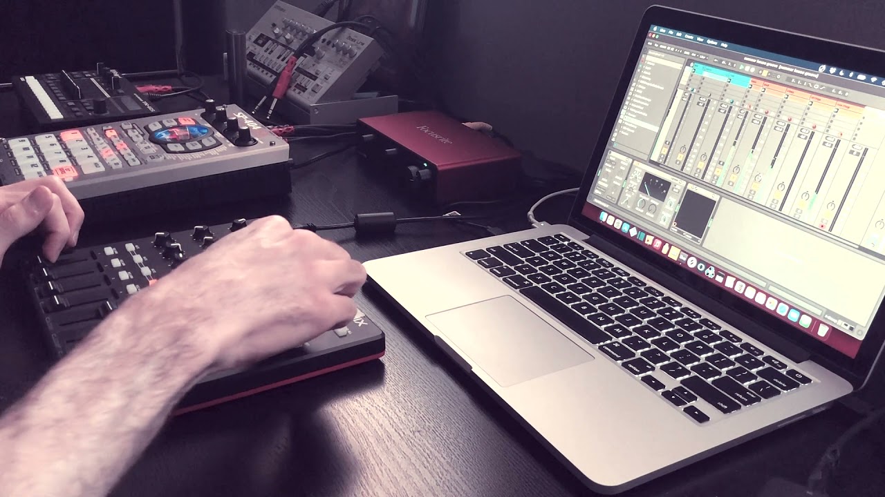Old School House Music /// Ableton Live, Akai Midimix, SP-404sx