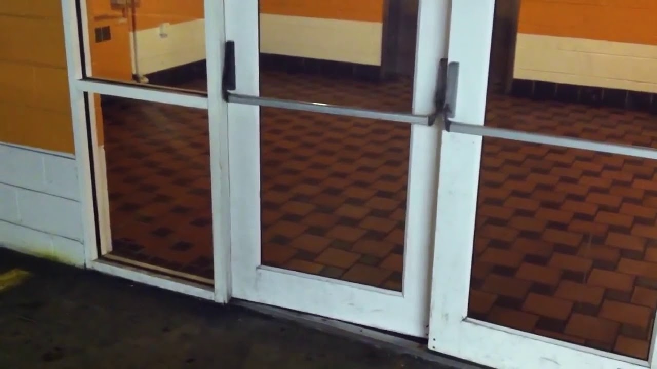 Glovebox, Trash Can and Door Play Modal Jazz