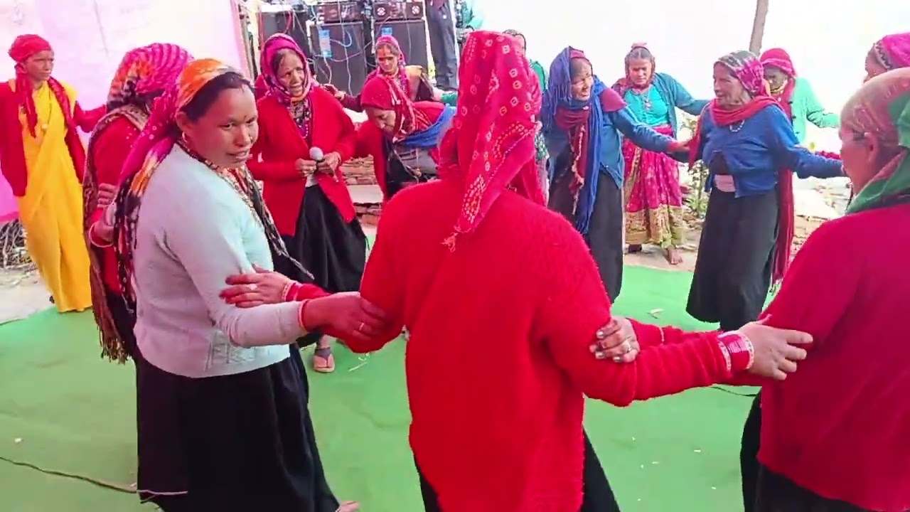Pahadi lokgeet##Reena pahadi #pahadi lifestyle