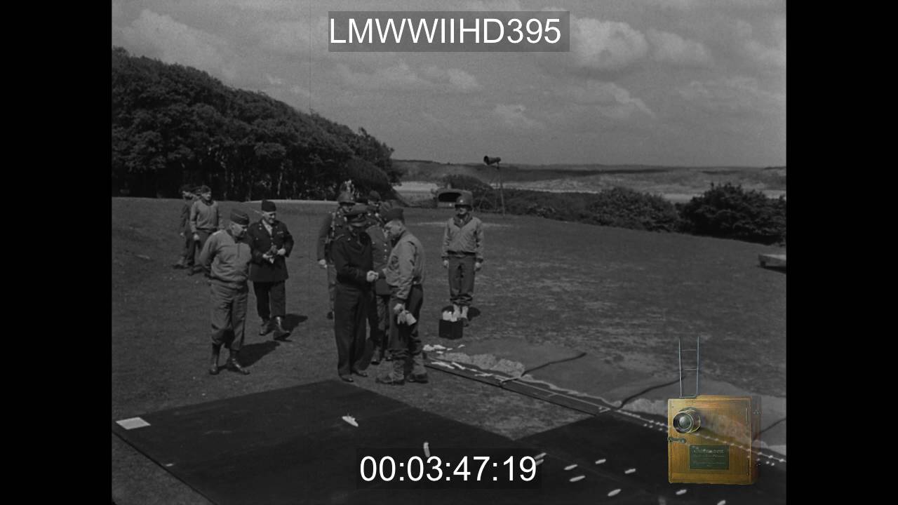 VISIT AND REVIEW OF 1ST ARMY TROOPS BY GEN DWIGHT D EISENHOWER  - LMWWIIHD395