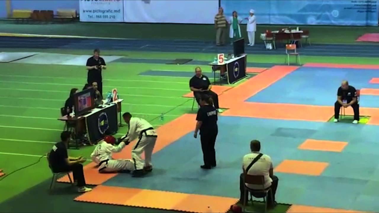ARI CAUSHI  KAMPION EUROPE TAEKWONDO 2015