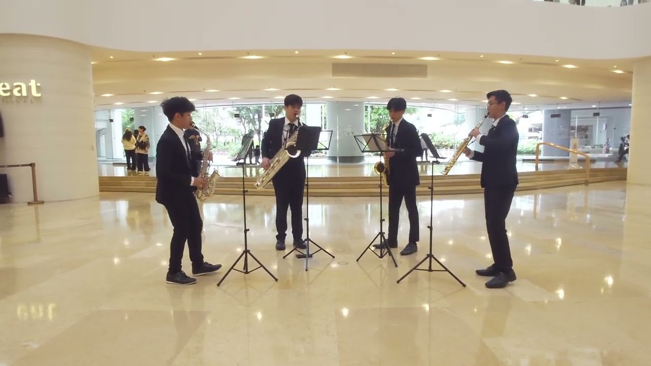 Bach Toccata and Fugue in D minor - Saxophone Quartet