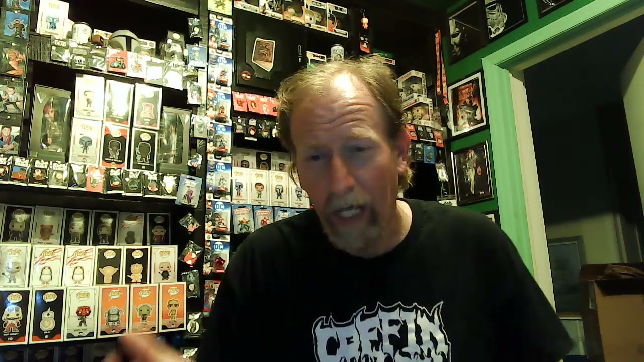 Opening a 2025 Donruss Megabox Football......hoping to pull a Downtown!!