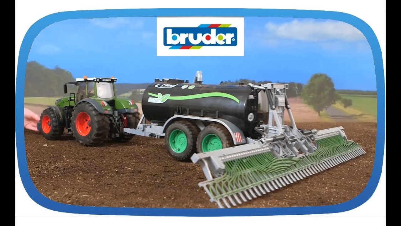 Farming irrigation with Fliegl Barrel Trailer Jumbo Line! | Bruder Toys item no. 02036