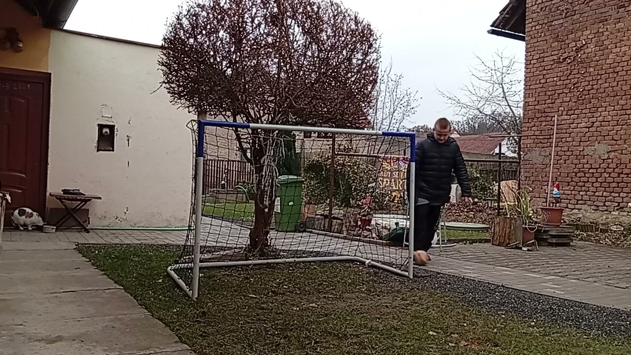 33 den co se snažíme aby za námi přišel Mich sako 