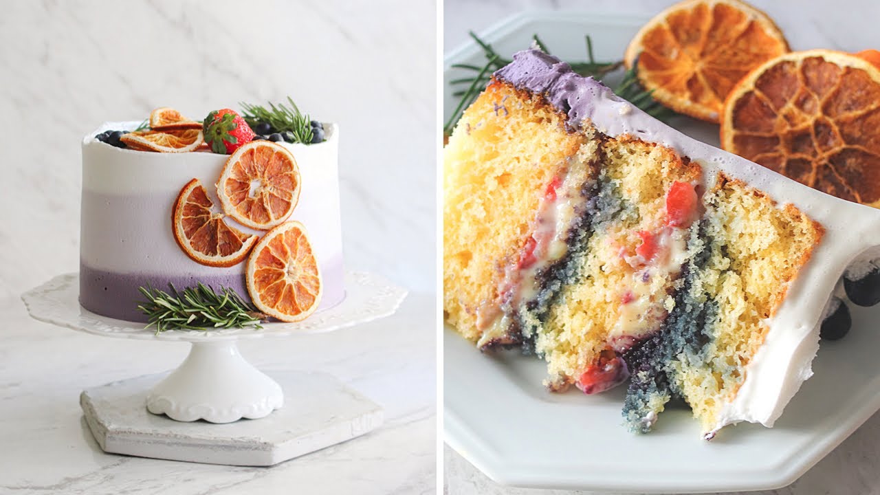 LINDO Bolo de Morango com brigadeiro branco e Mirtilo!