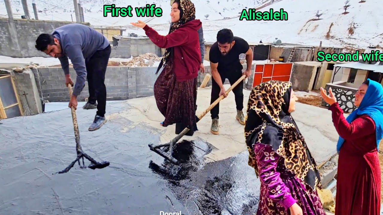 Mr. Rahmat supports his second wife in the midst of pain: the decision to ignore the first wife