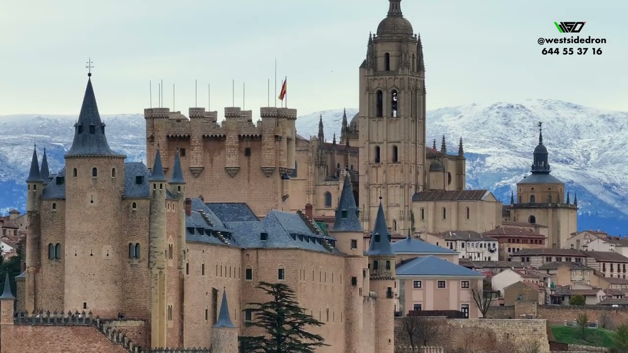 SEGOVIA A VISTA DE DRON NEVADO (Castilla y León, España) 4K DJI Mavic 3 PRO