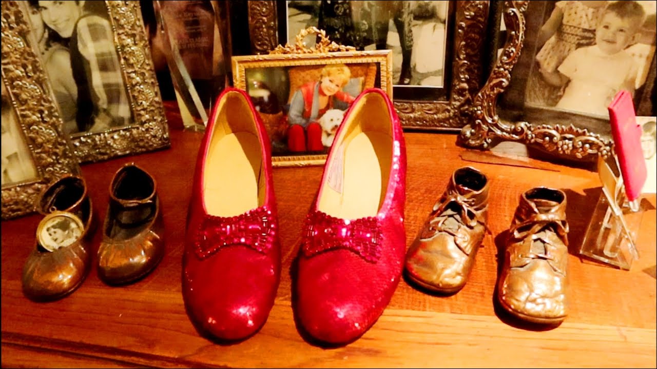 Inside DEBBIE REYNOLDS Private CASITA Home LAS VEGAS