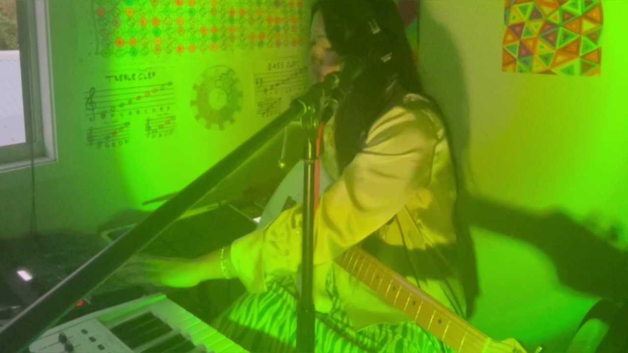 Q - Take Me Where Your Heart Is (live loop)