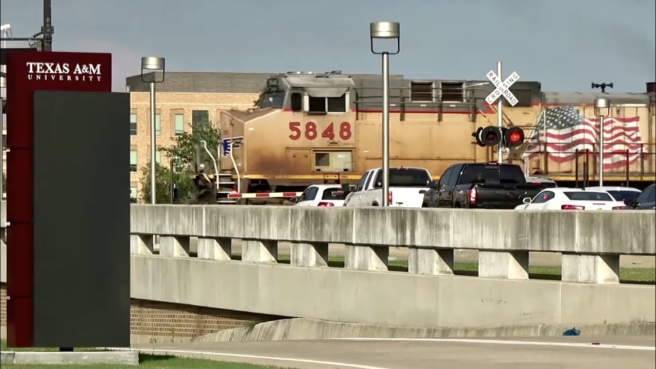 Union Pacific at Texas A&M University! Railfanning in College Station, TX. - September 30, 2021