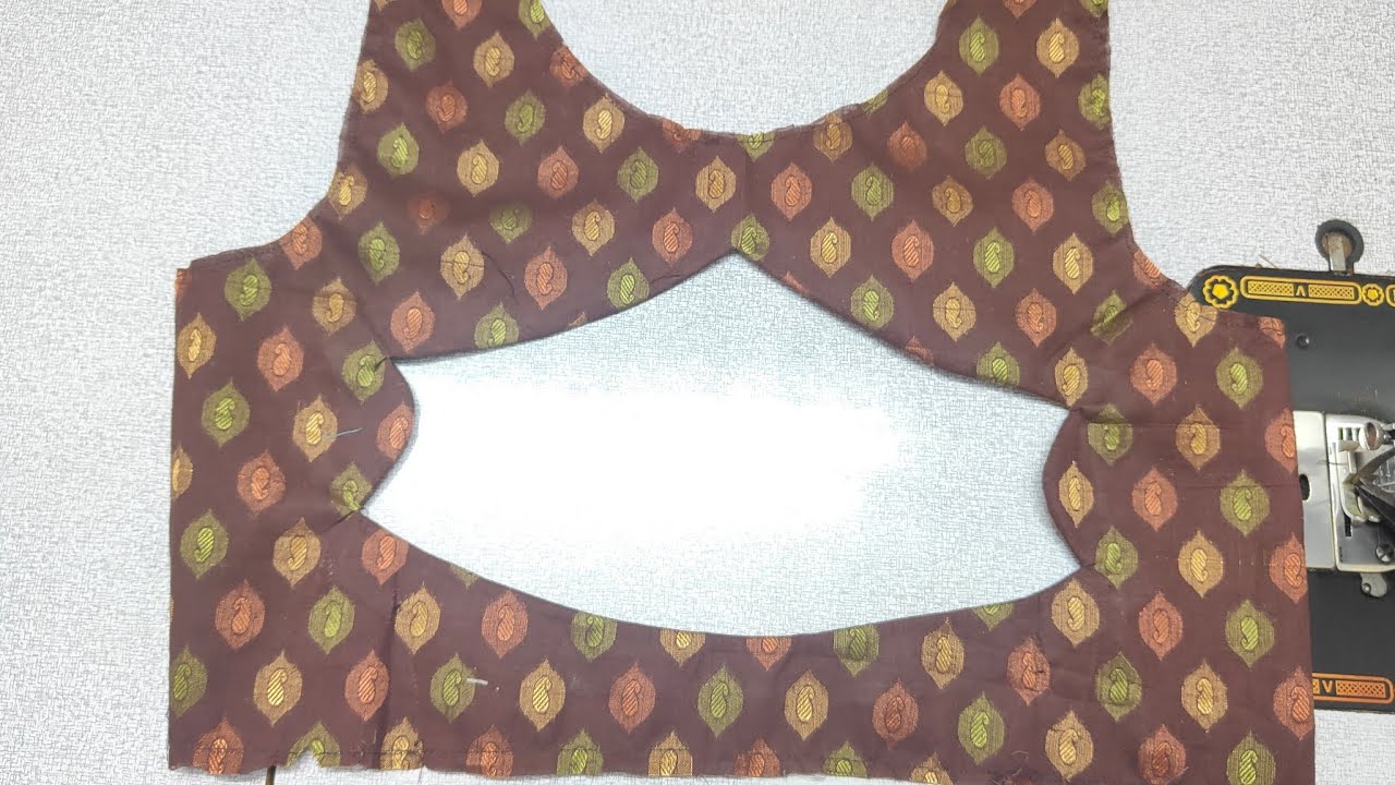 Boat neck blouse kaise banaye ✂️👌#blouse #blousedesign 
