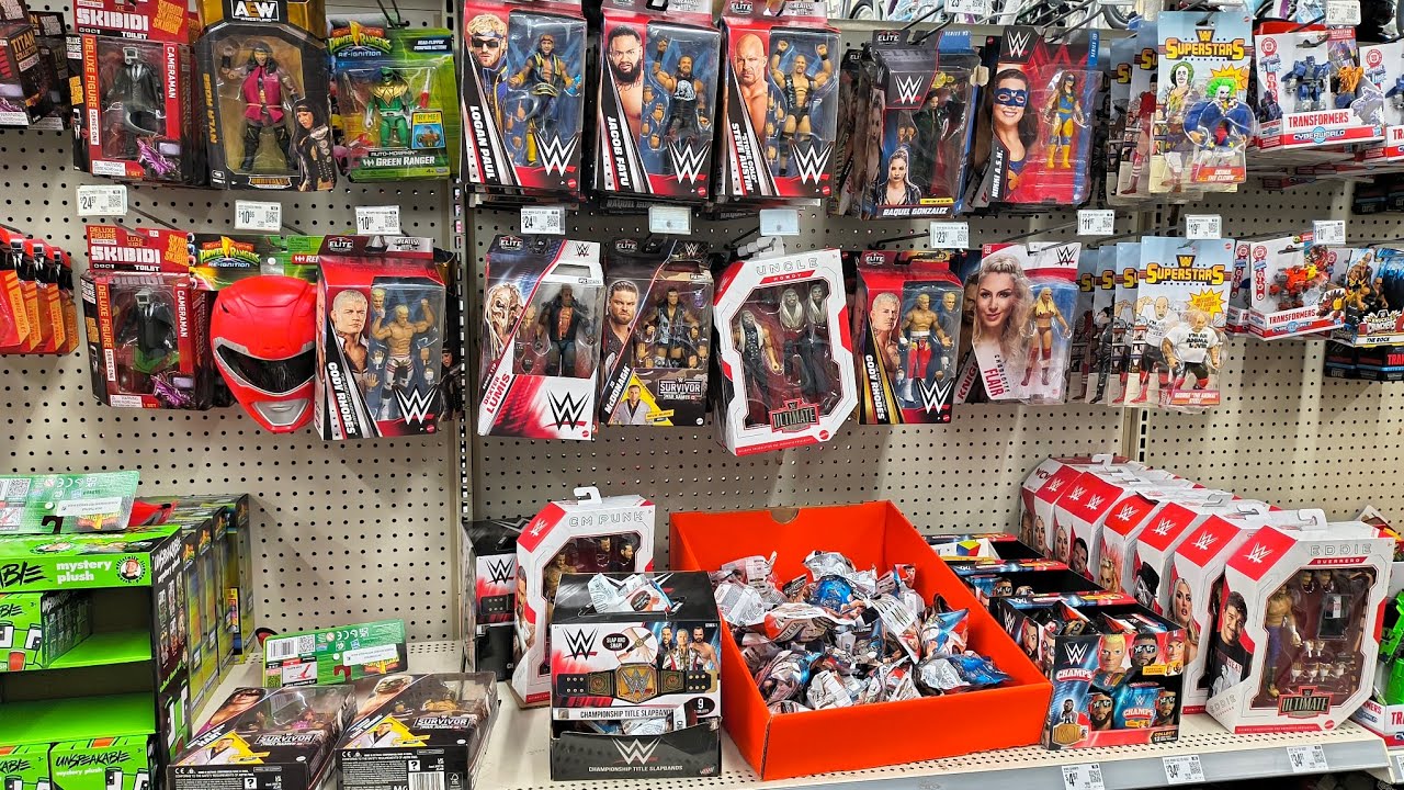 WWE Toy Hunt #103: (CM Punk, Rey Mysterio & The Rock Street Fighter Figure, Cody Rhodes, & More) 