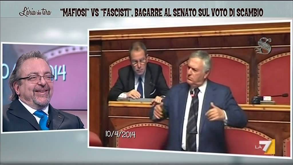 'Mafiosi' vs 'Fascisti', bagarre al Senato sul voto di scambio