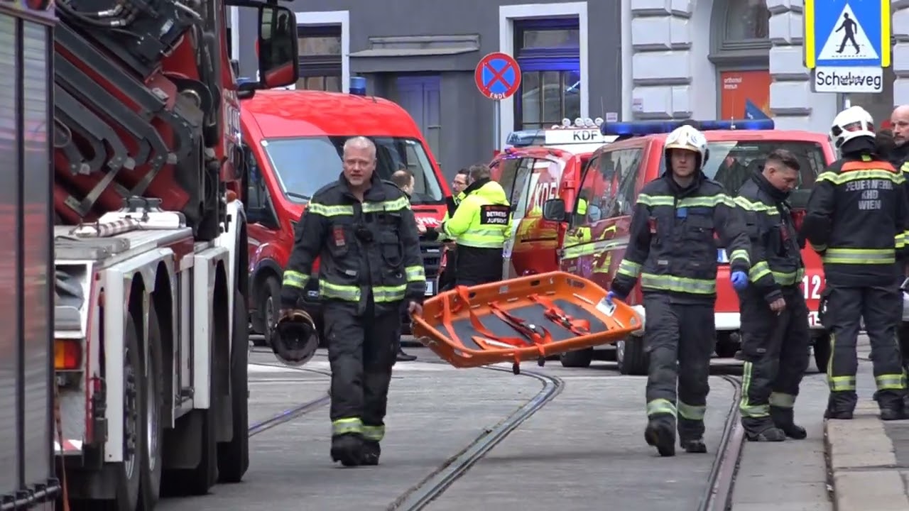 Alarmstufe 2! Vier Tote nach Einsturz/Feuerwehreinsatz in Wien