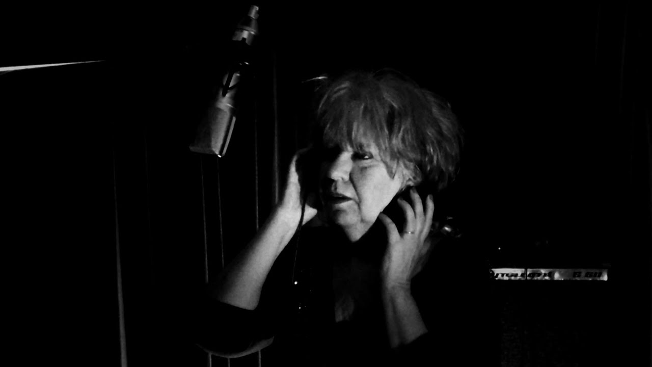 Monique de Rooij - She won't care