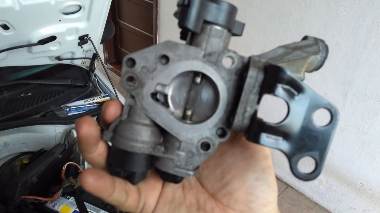 Limpando a TBI do Clio - Corpo de Borboleta